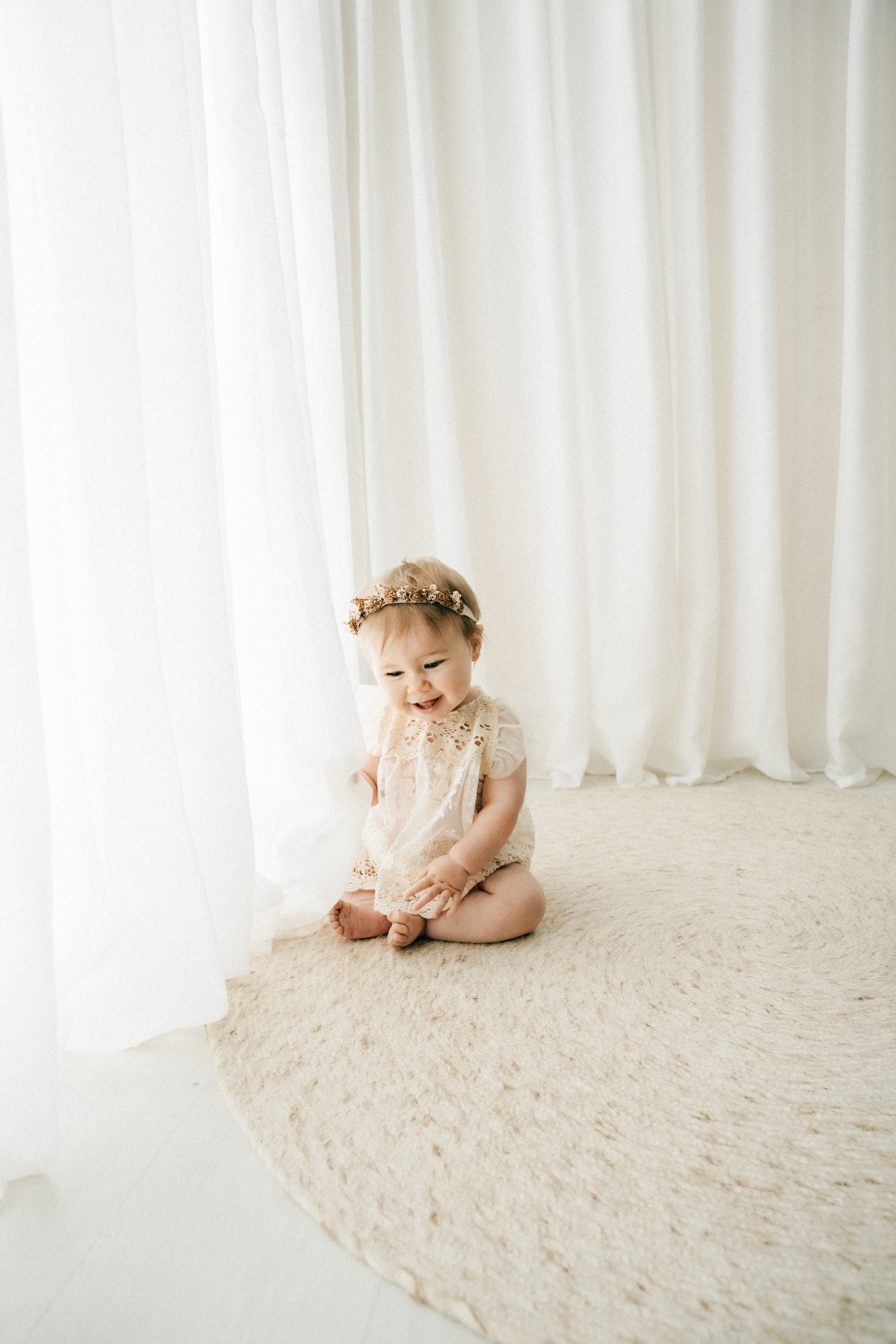 Sitter Session photography by Tina Hevingham — image 11