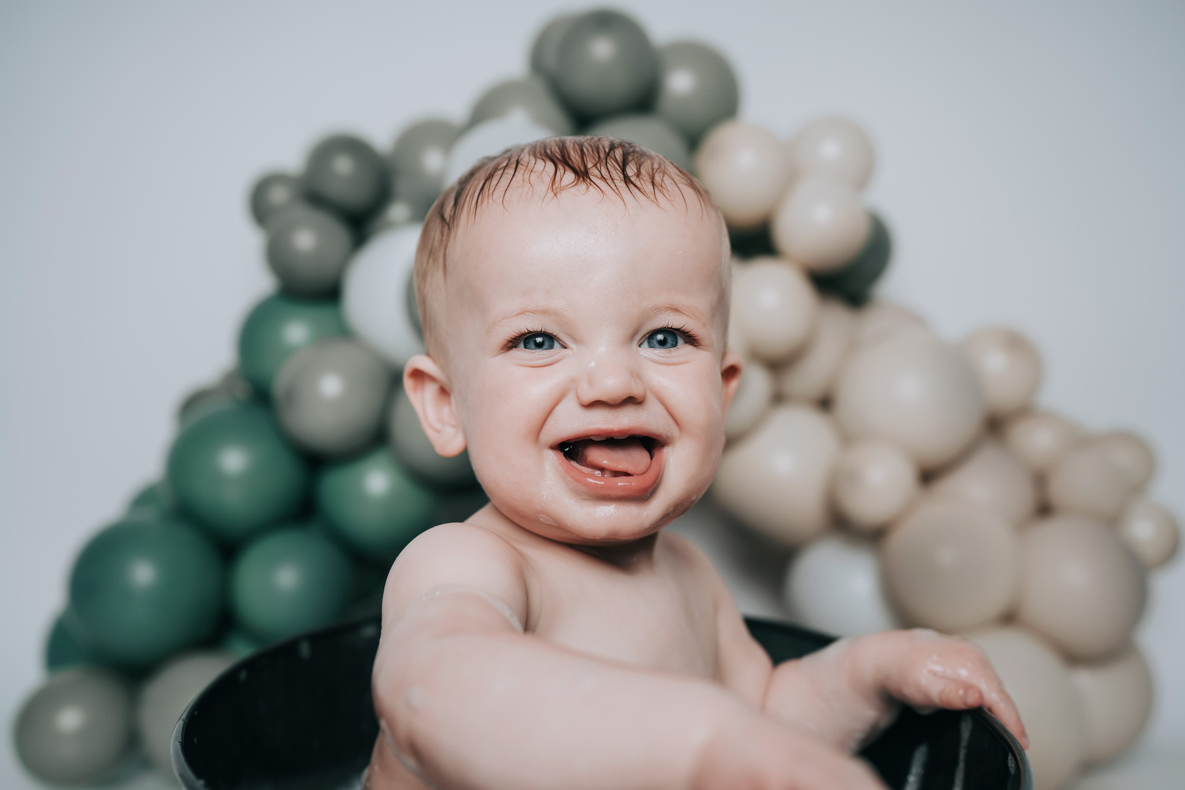 A family photographed by Tina Hevingham