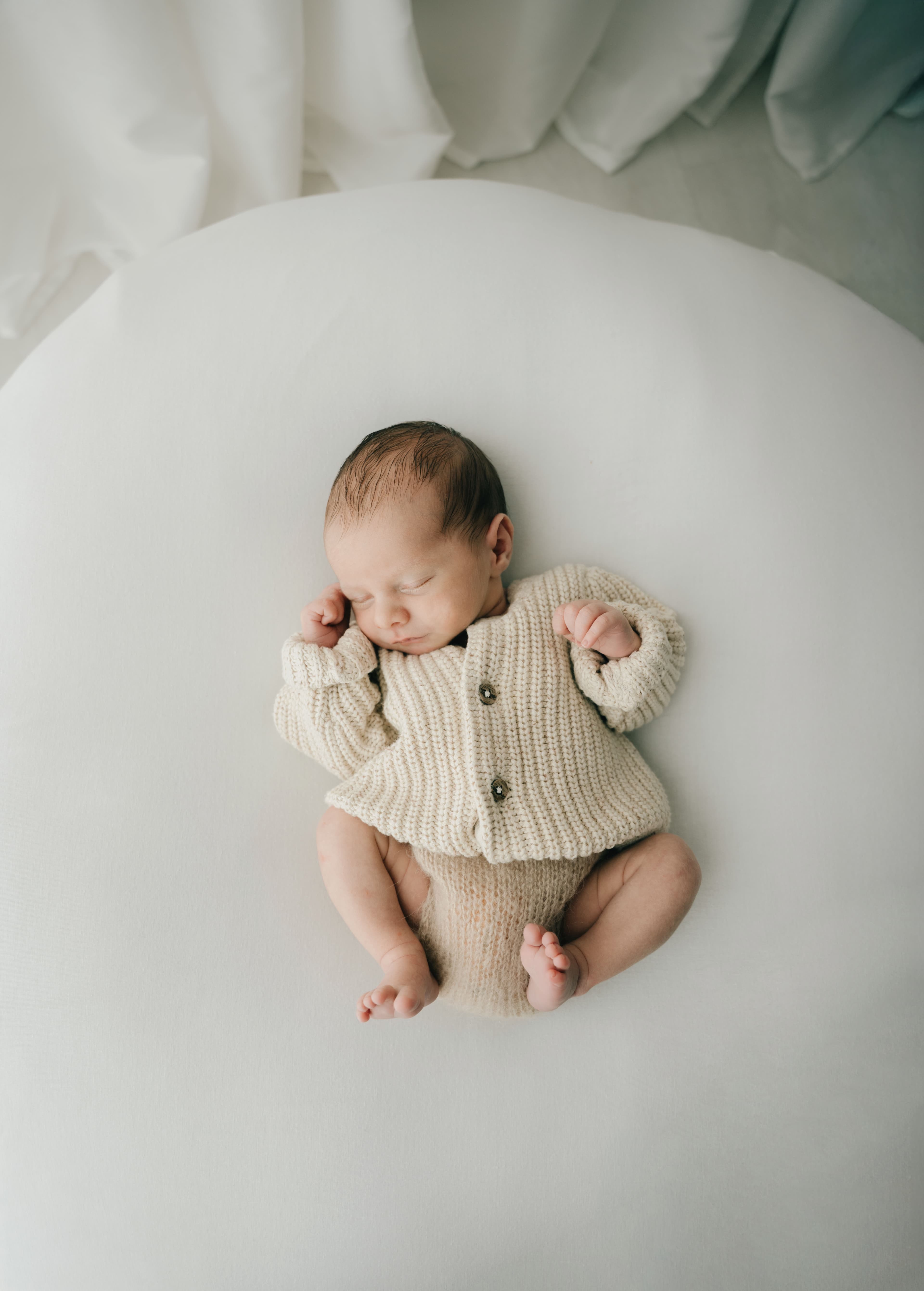 Newborn photography by Tina Hevingham, image 7