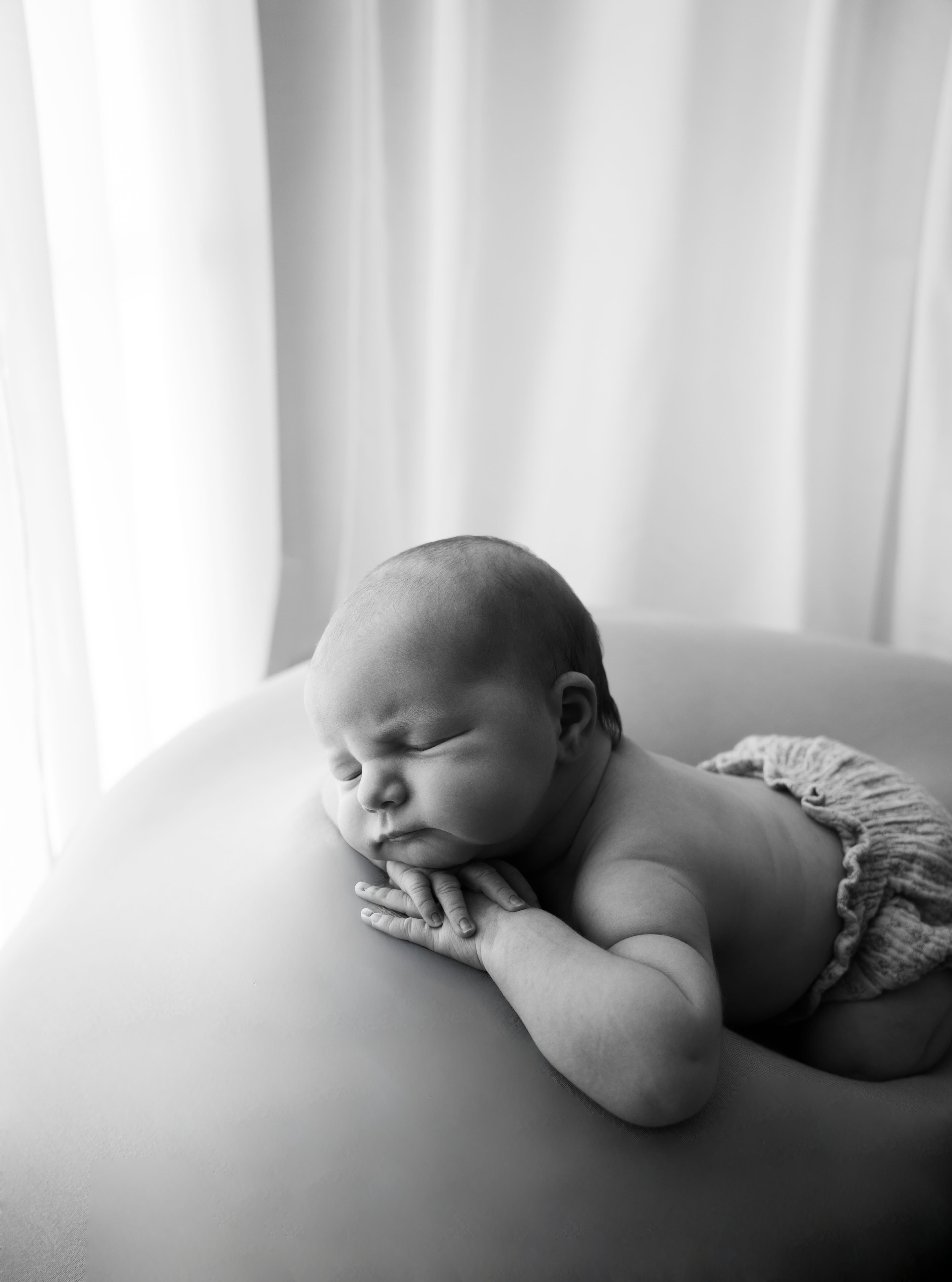 Newborn photography by Tina Hevingham, image 15