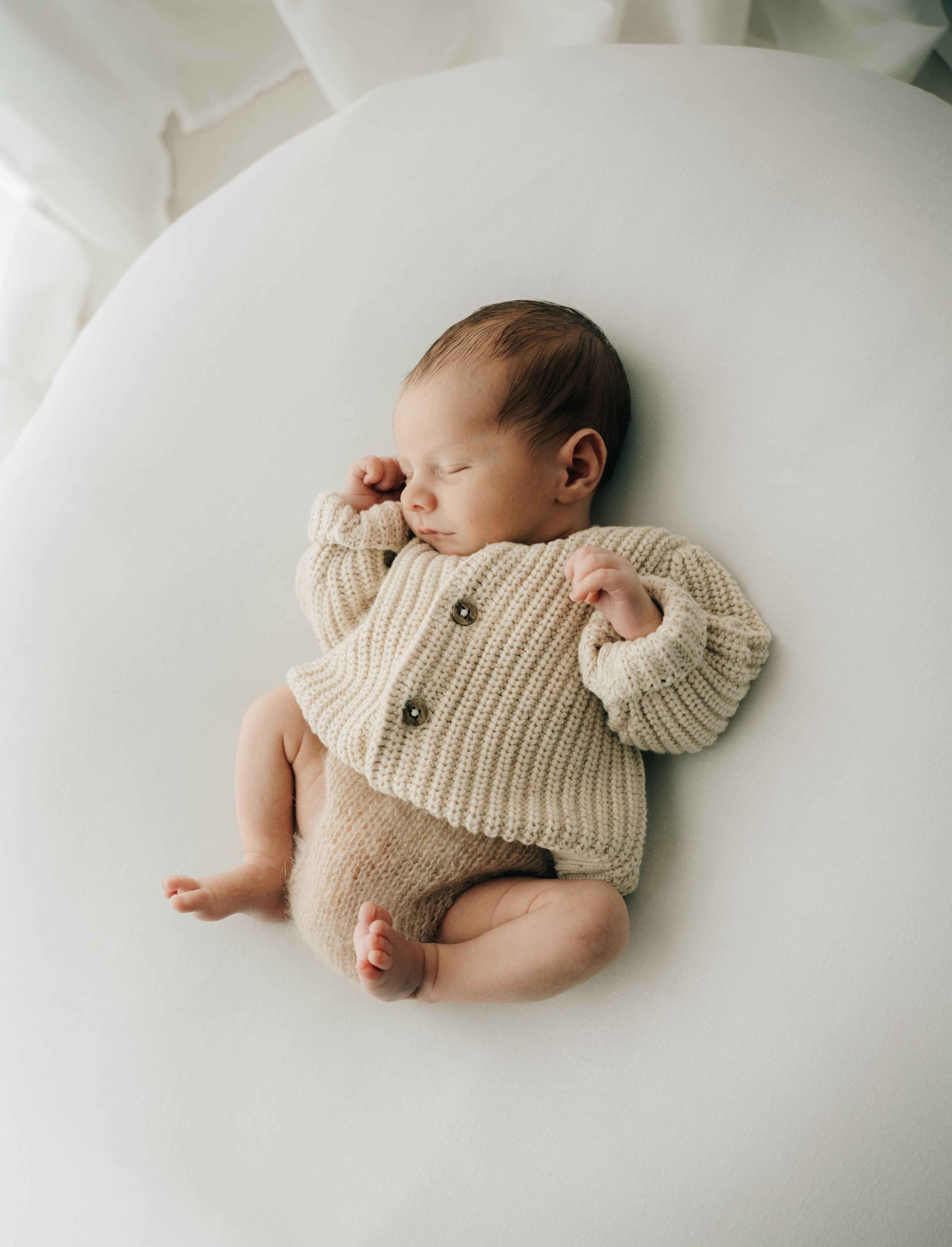 Newborn photography by Tina Hevingham, image 6