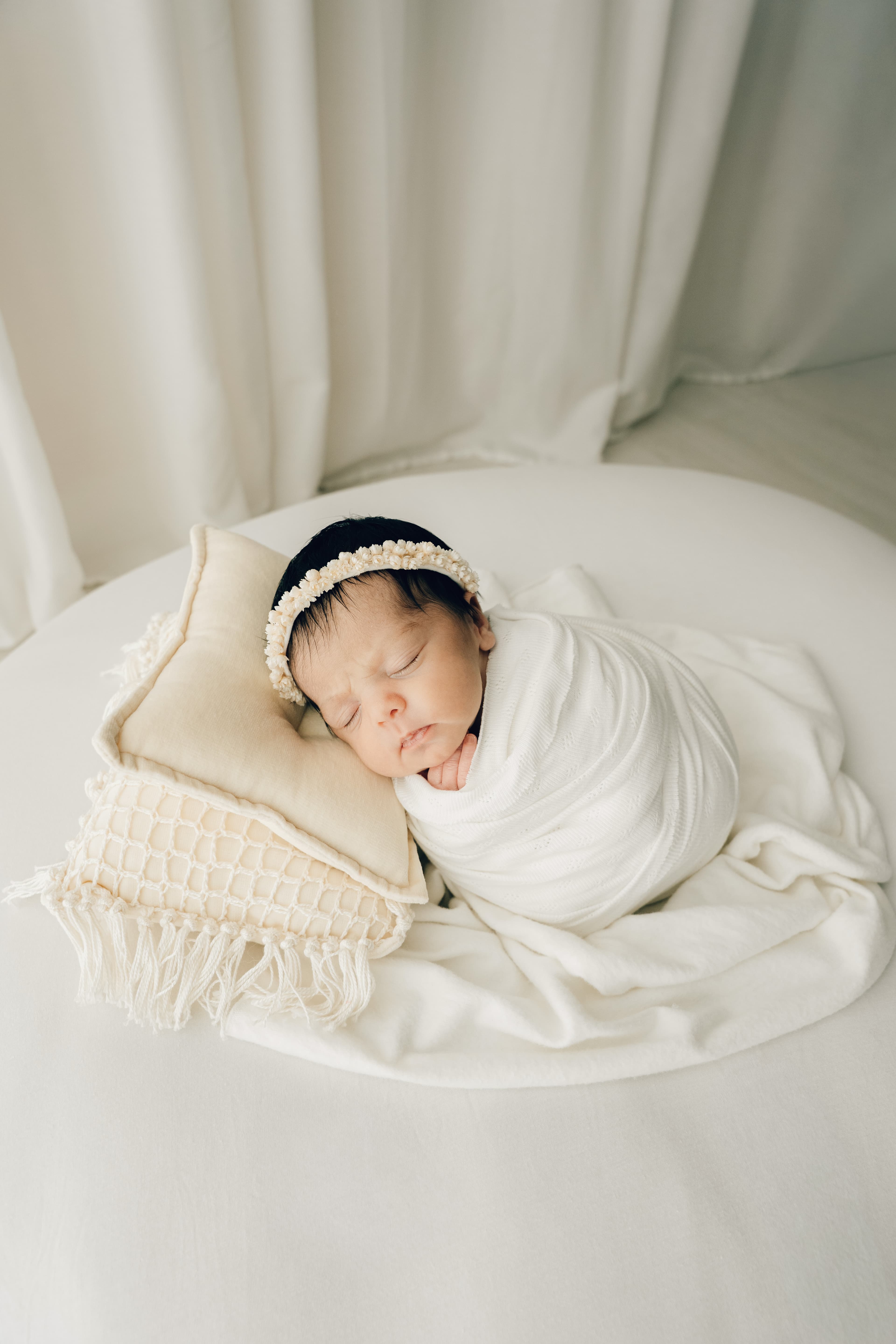 Newborn photography by Tina Hevingham, image 12