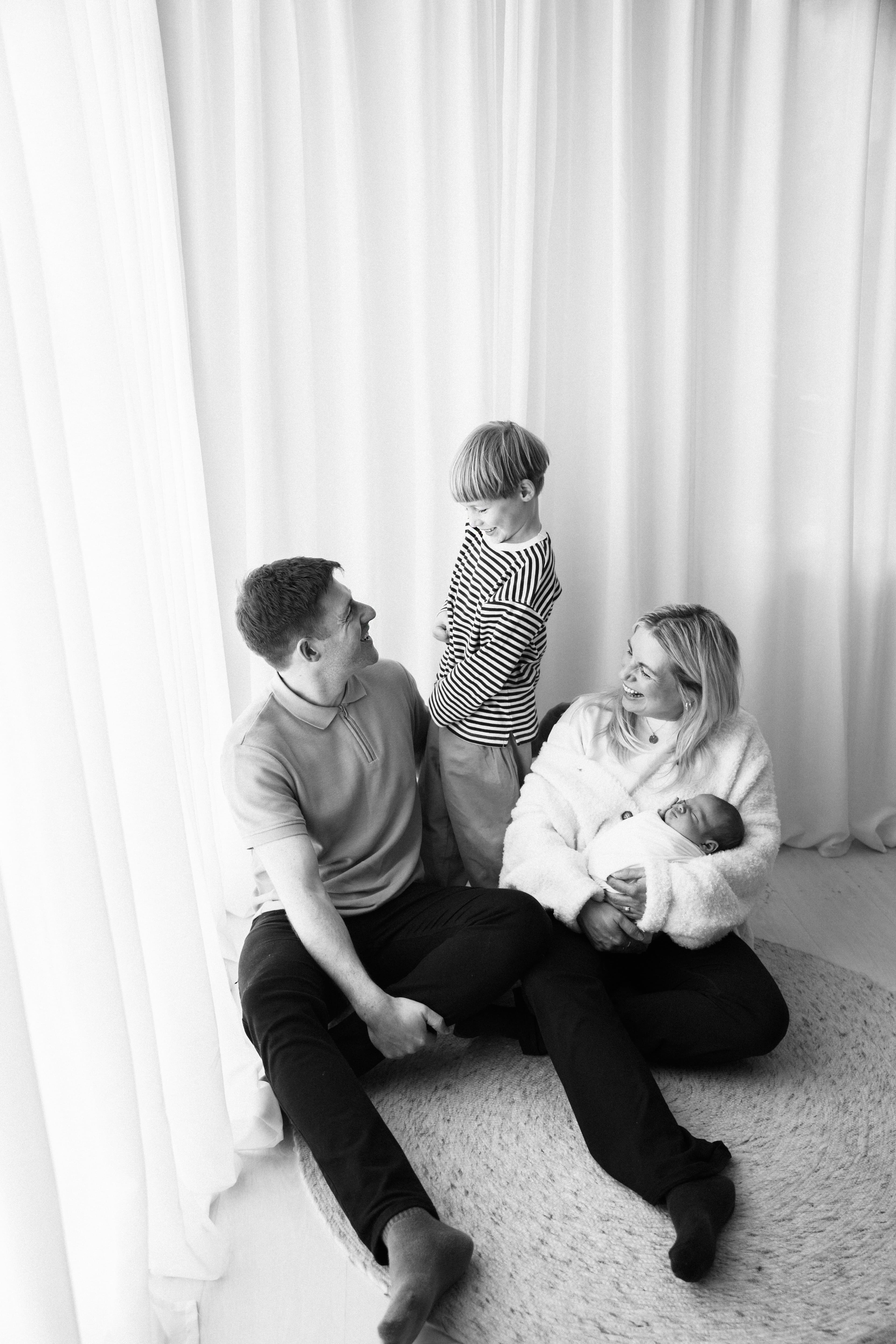 Family photography by Tina Hevingham, image 11