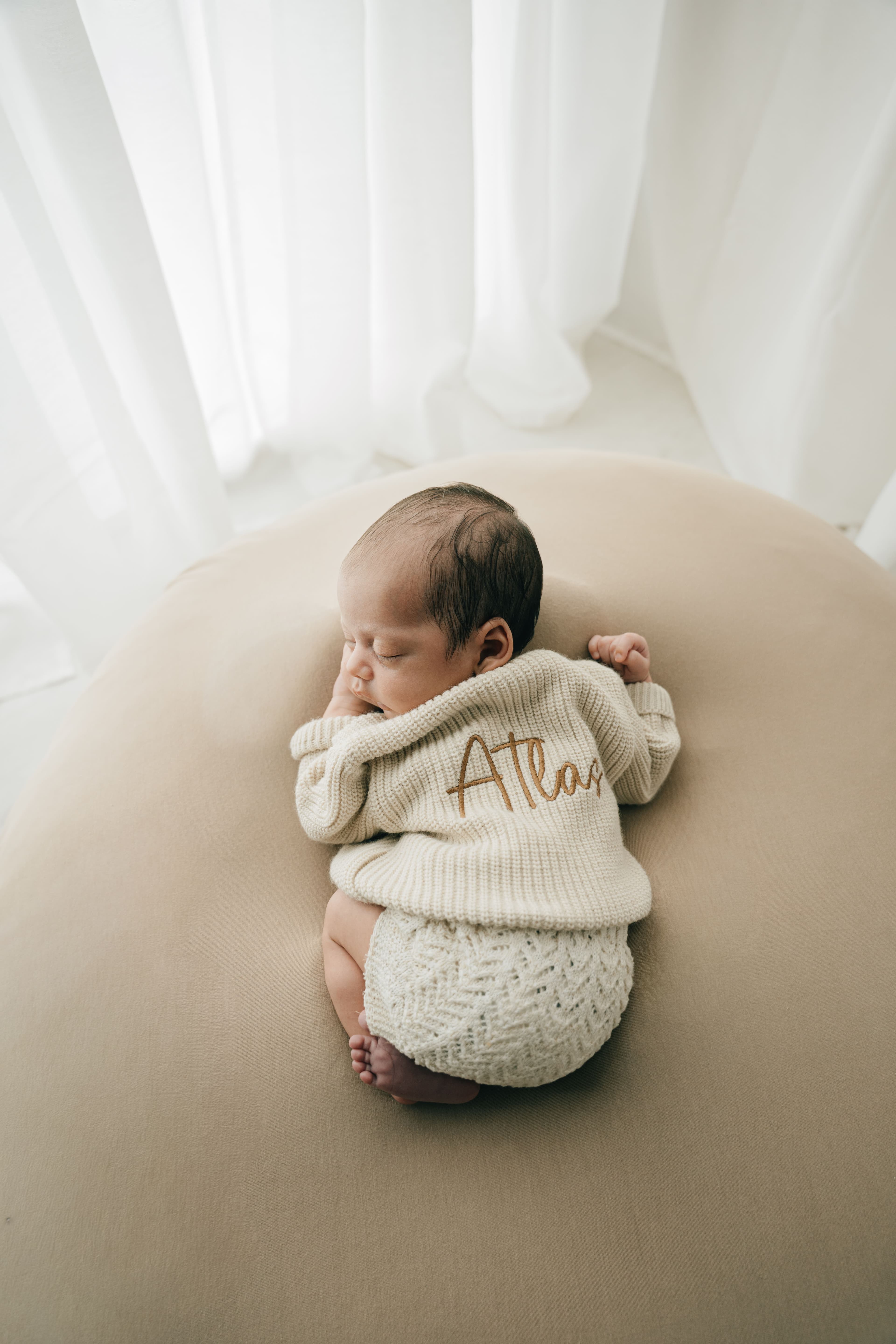 Newborn photography by Tina Hevingham, image 10