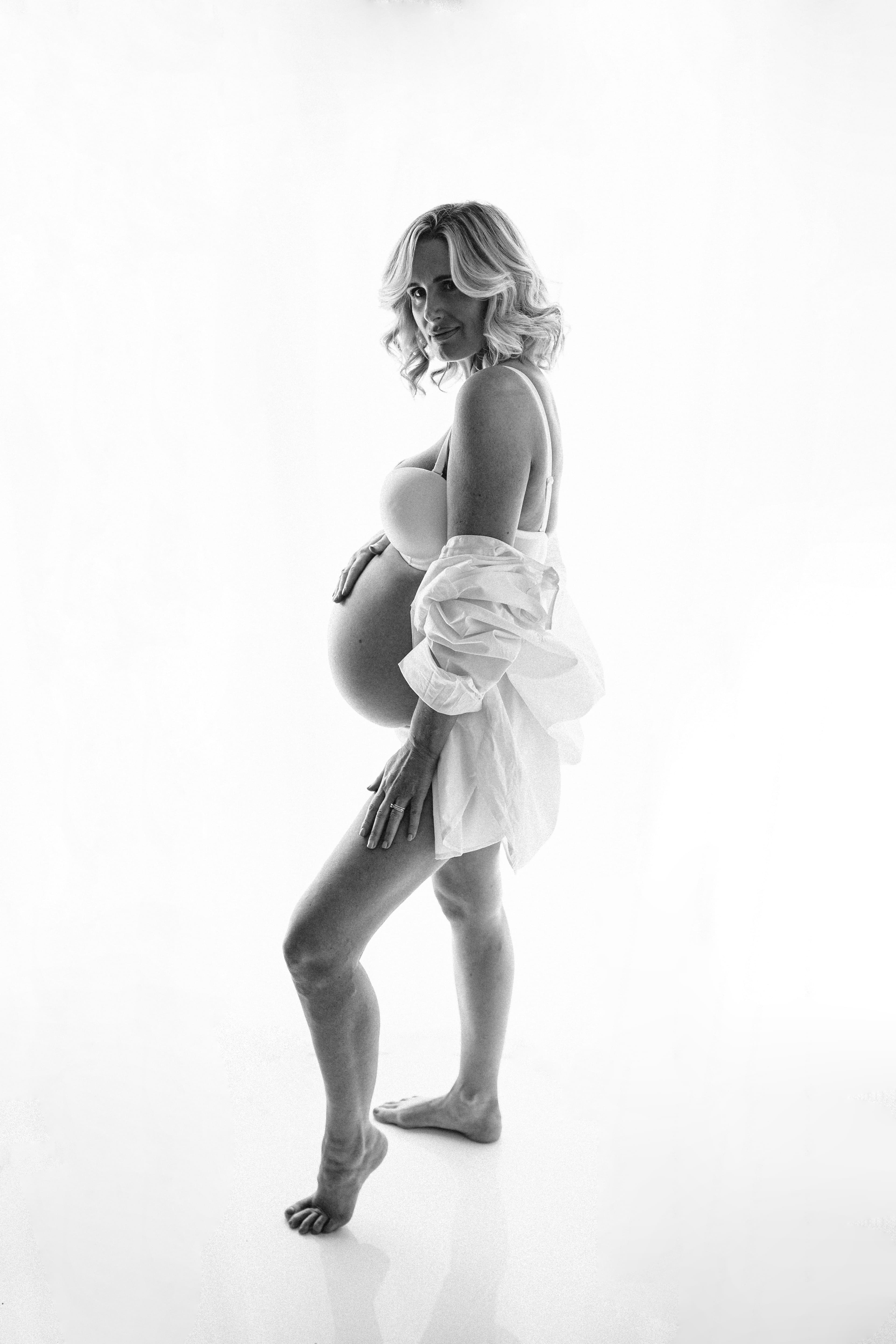 Maternity photography by Tina Hevingham, image 9
