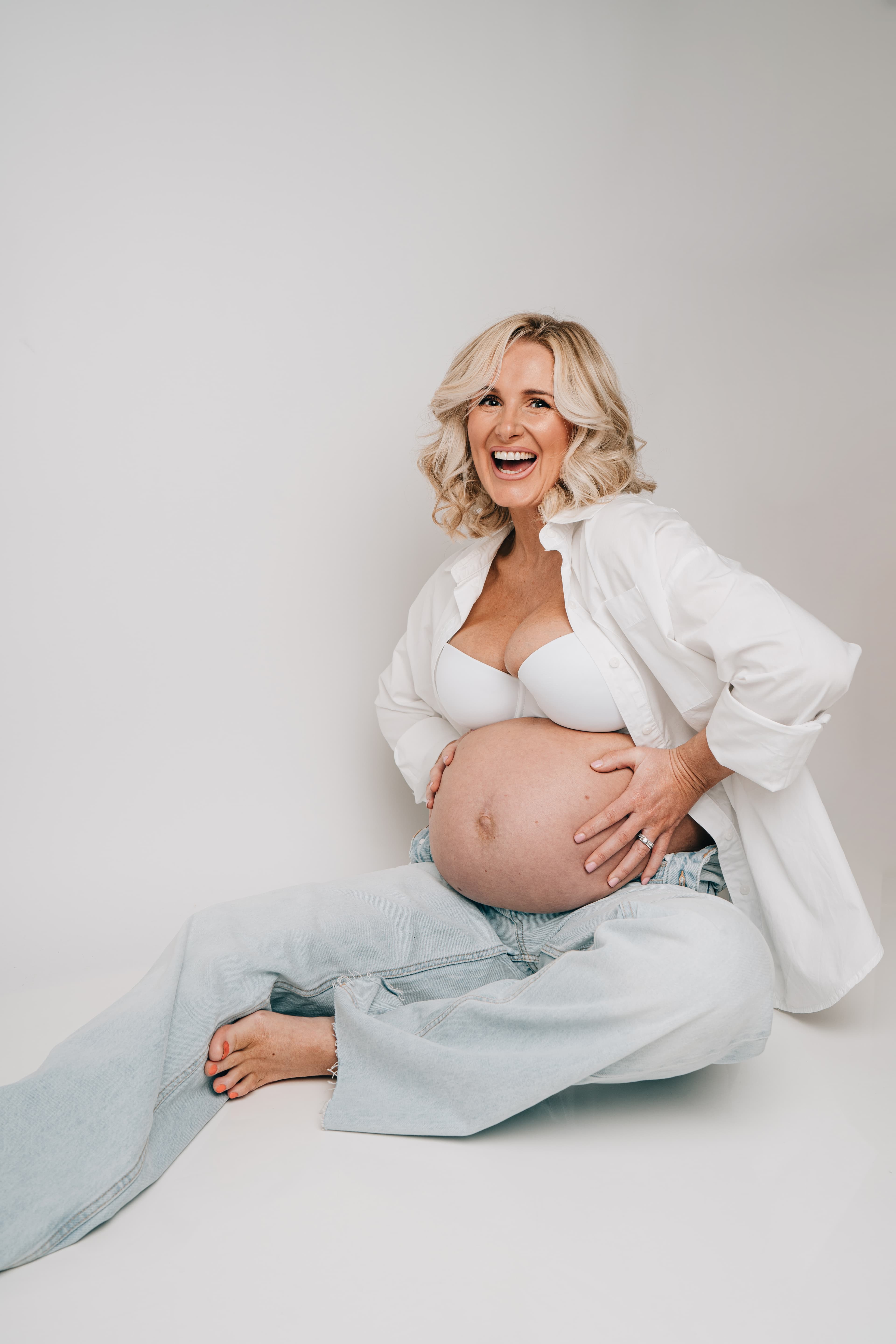 Maternity photography by Tina Hevingham, image 4